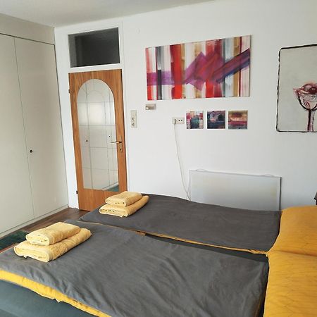 Waldeslust Warmbad Mit Balkon Und Privatem Parkplatz Apartment Villach Bagian luar foto