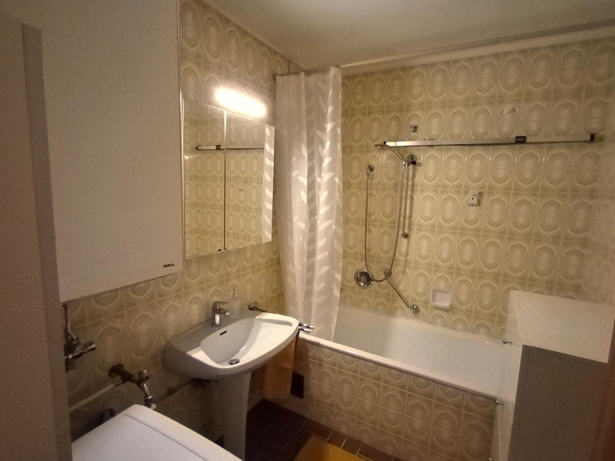 Waldeslust Warmbad Mit Balkon Und Privatem Parkplatz Apartment Villach Bagian luar foto