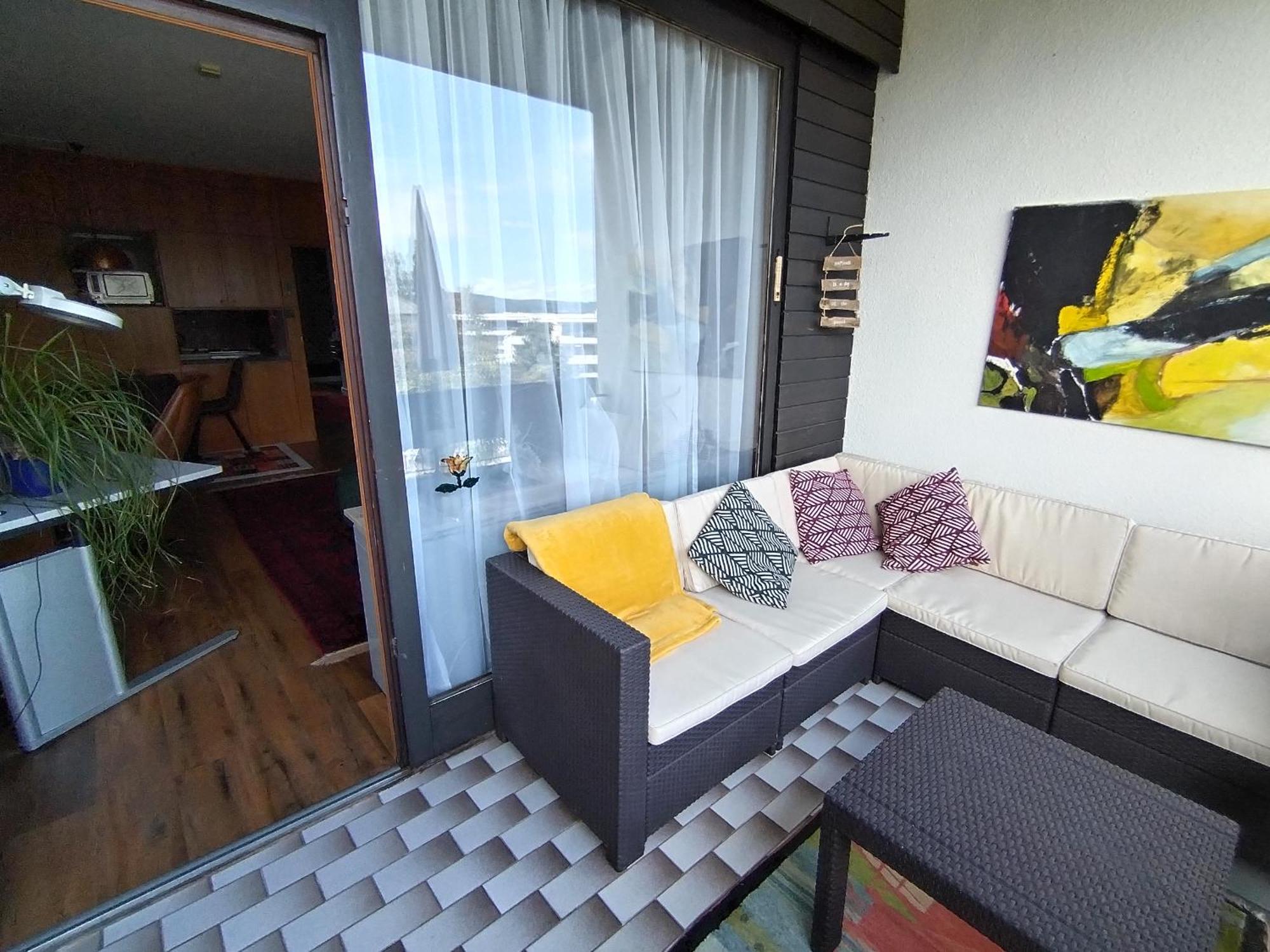 Waldeslust Warmbad Mit Balkon Und Privatem Parkplatz Apartment Villach Bagian luar foto