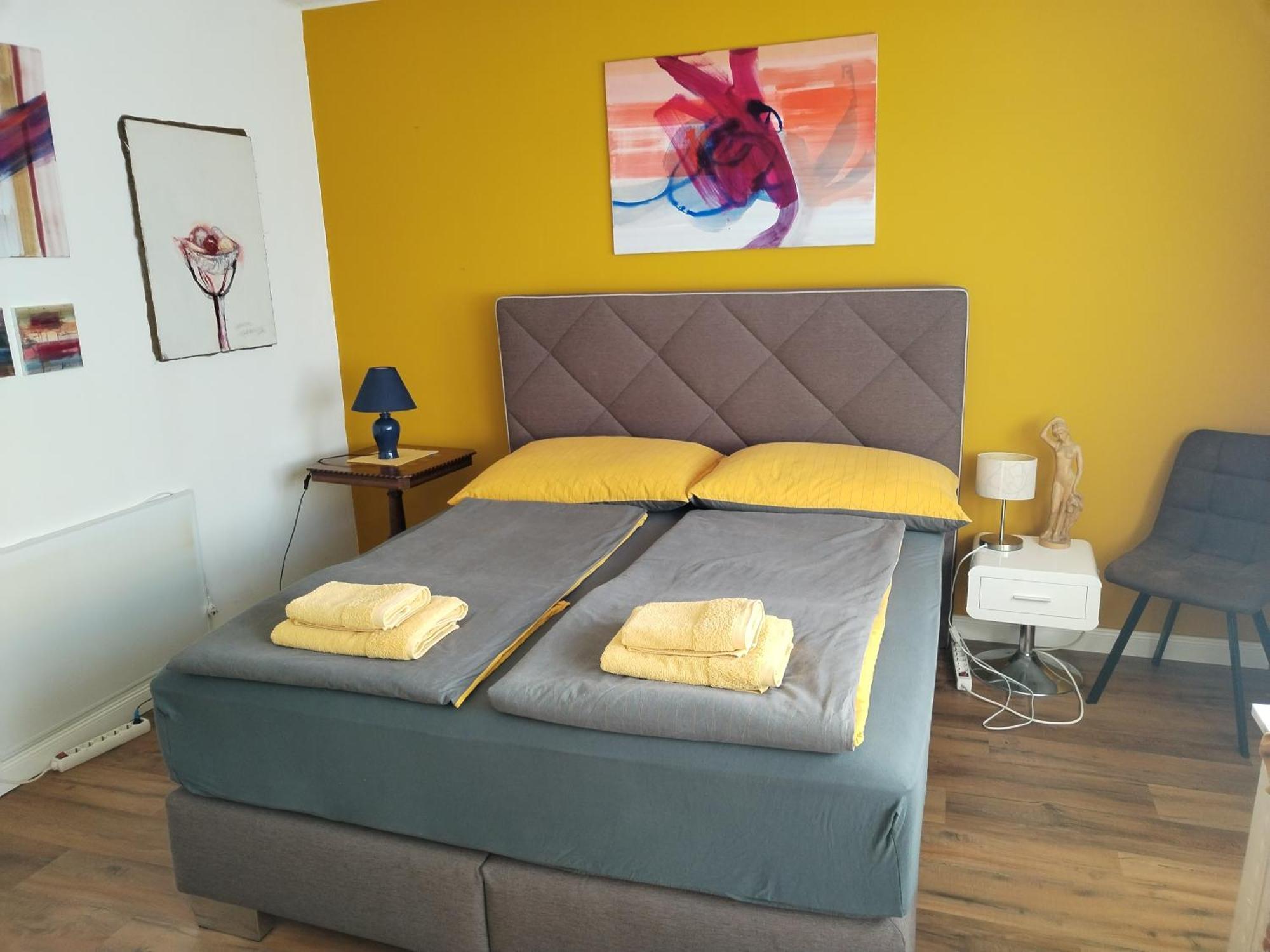 Waldeslust Warmbad Mit Balkon Und Privatem Parkplatz Apartment Villach Bagian luar foto